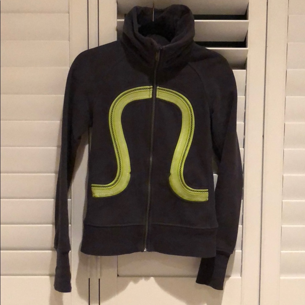 Lululemon warm zipped jacket